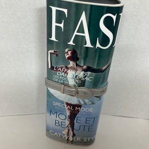 Arte Fashion vintage clutch Brand new Phone Friendly Unique Store Display New